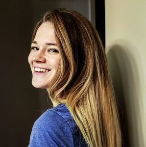 Meet your Posher, Briana